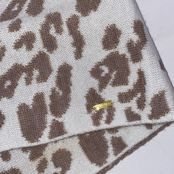 Calvin Klein Knit Leopard Print Infinity Scarf - Picture 2 of 5